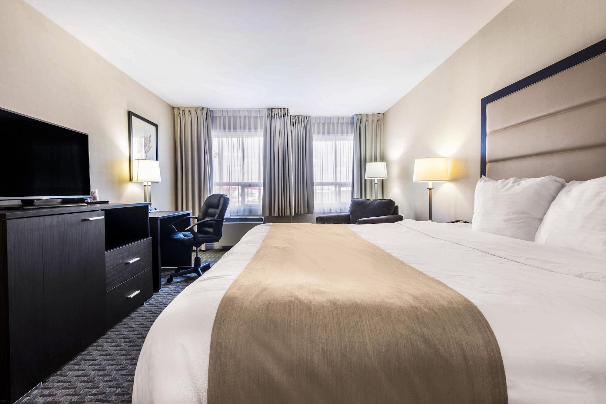 Quality Inn Airport West Місісаґа Екстер'єр фото