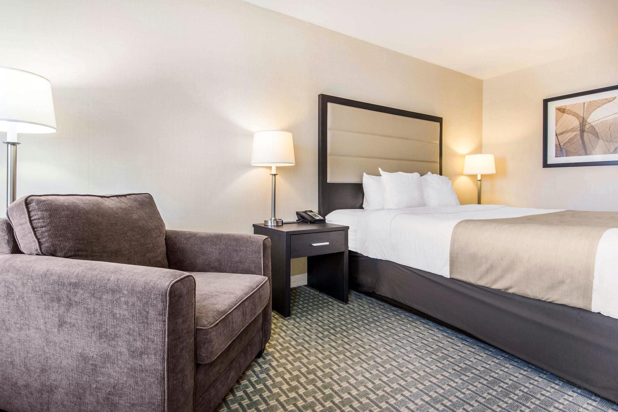 Quality Inn Airport West Місісаґа Екстер'єр фото