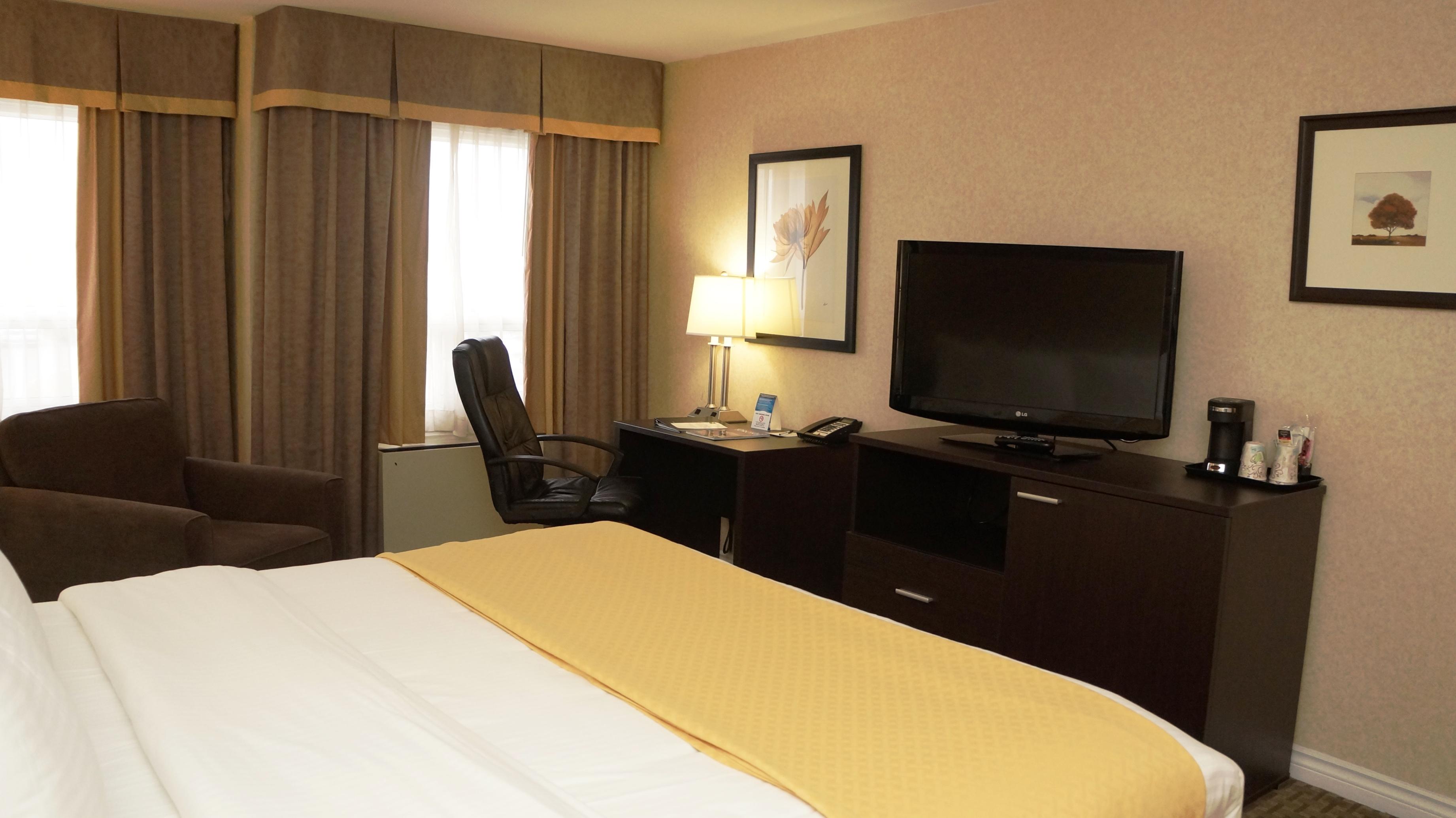 Quality Inn Airport West Місісаґа Екстер'єр фото