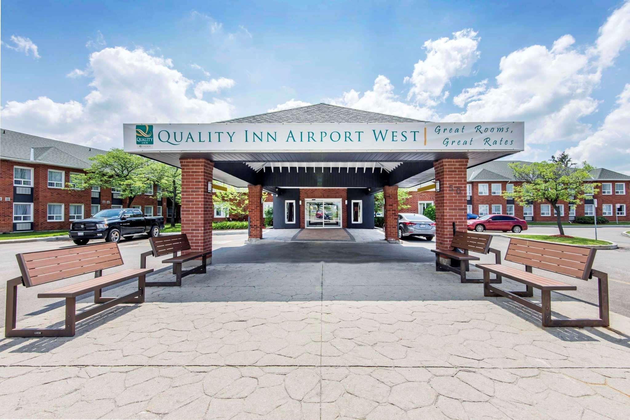 Quality Inn Airport West Місісаґа Екстер'єр фото