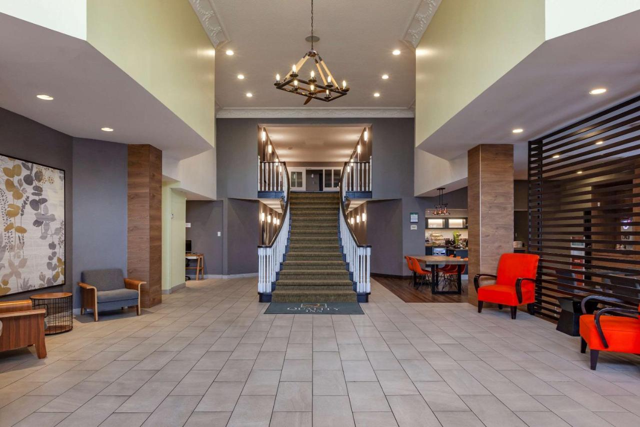 Quality Inn Airport West Місісаґа Екстер'єр фото