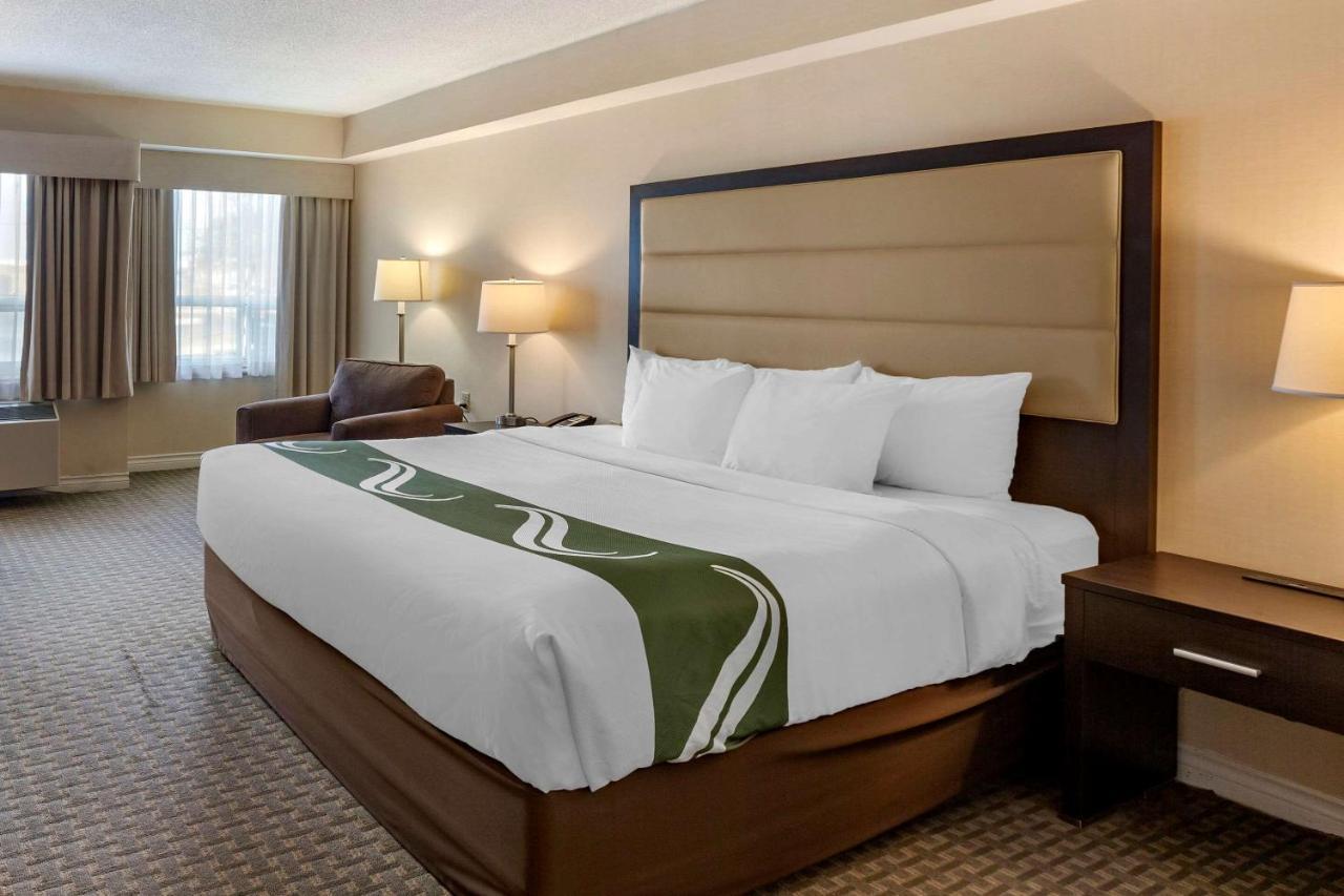 Quality Inn Airport West Місісаґа Екстер'єр фото