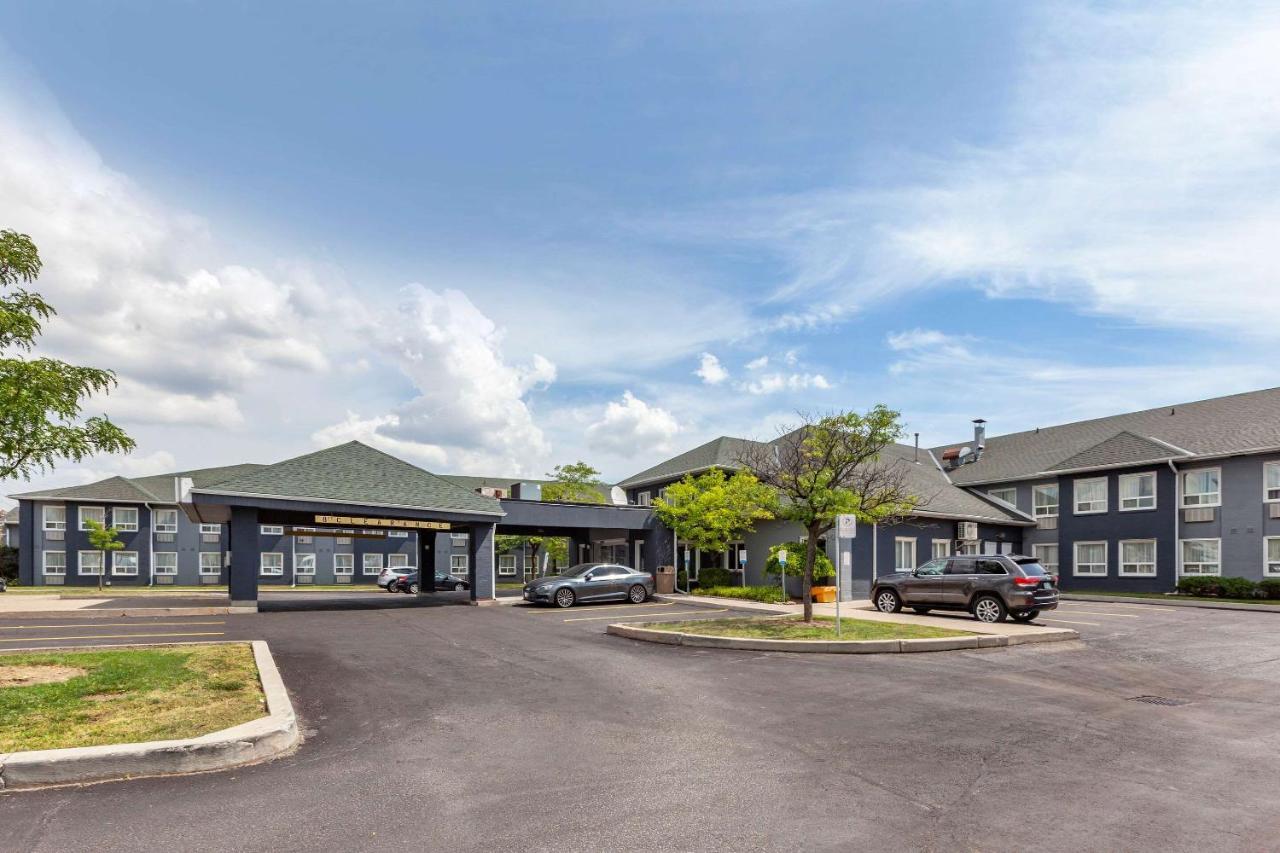 Quality Inn Airport West Місісаґа Екстер'єр фото
