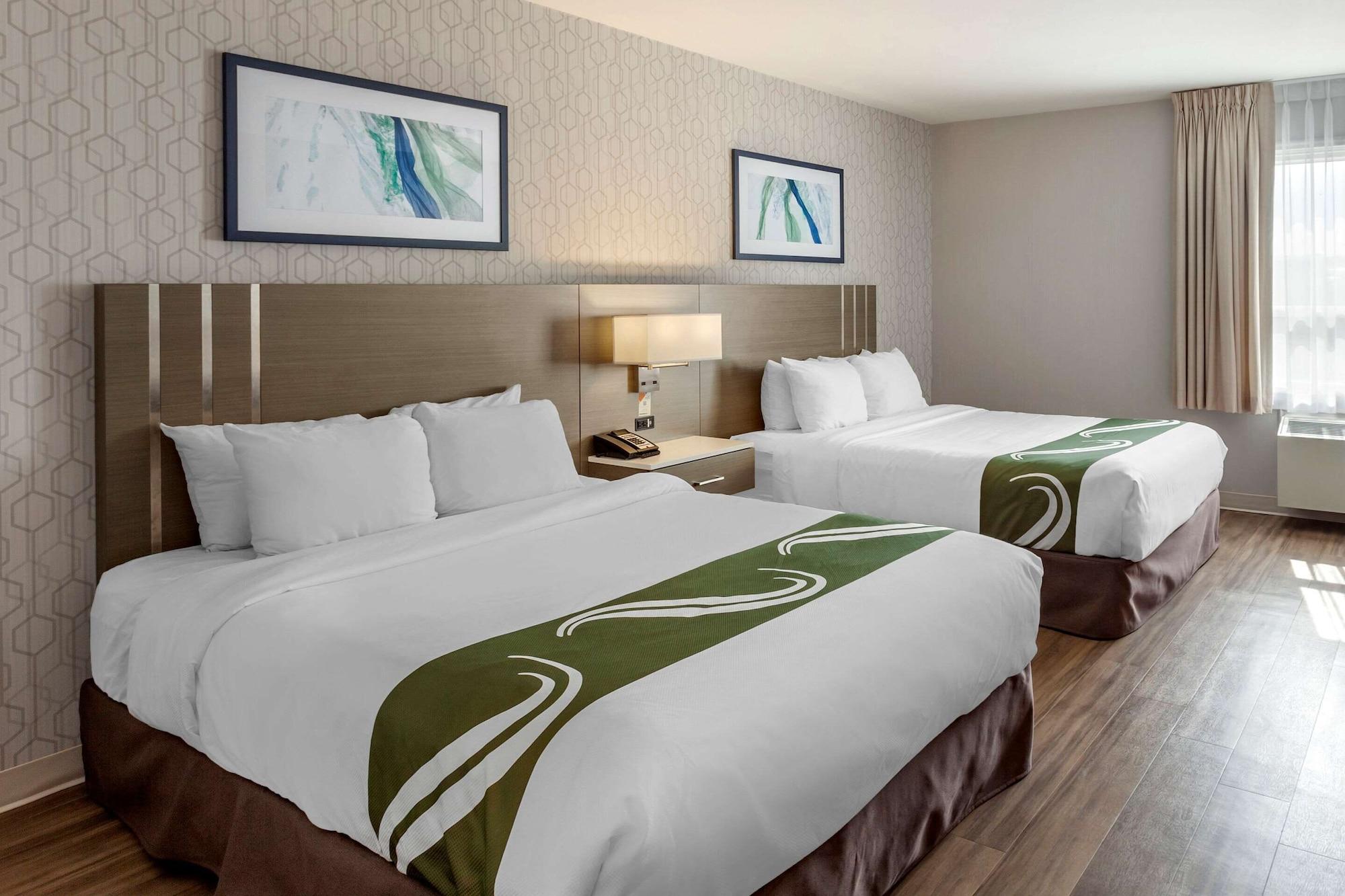 Quality Inn Airport West Місісаґа Екстер'єр фото