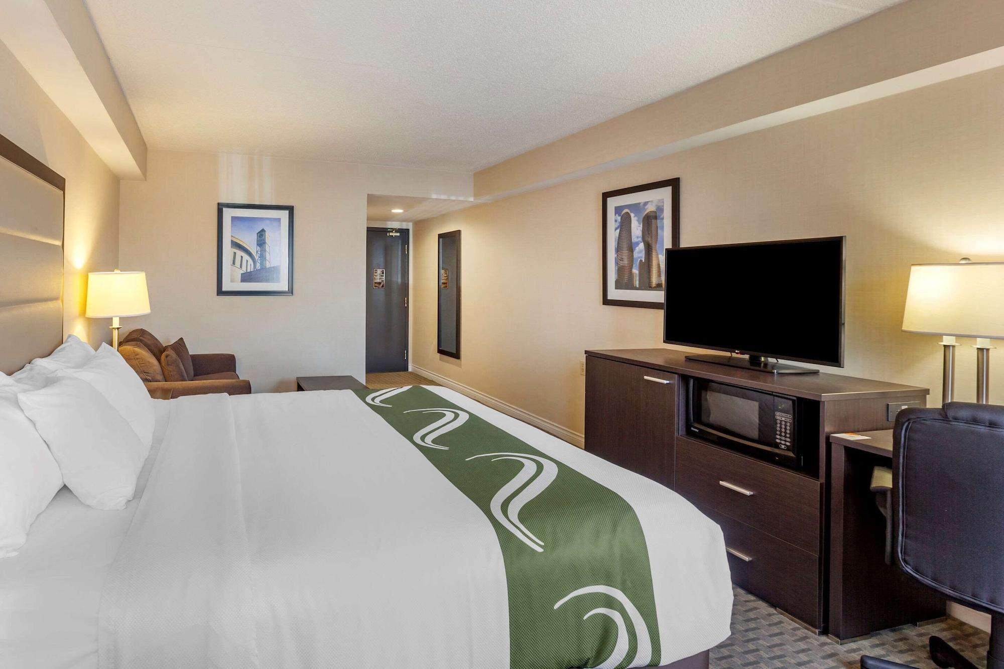 Quality Inn Airport West Місісаґа Екстер'єр фото