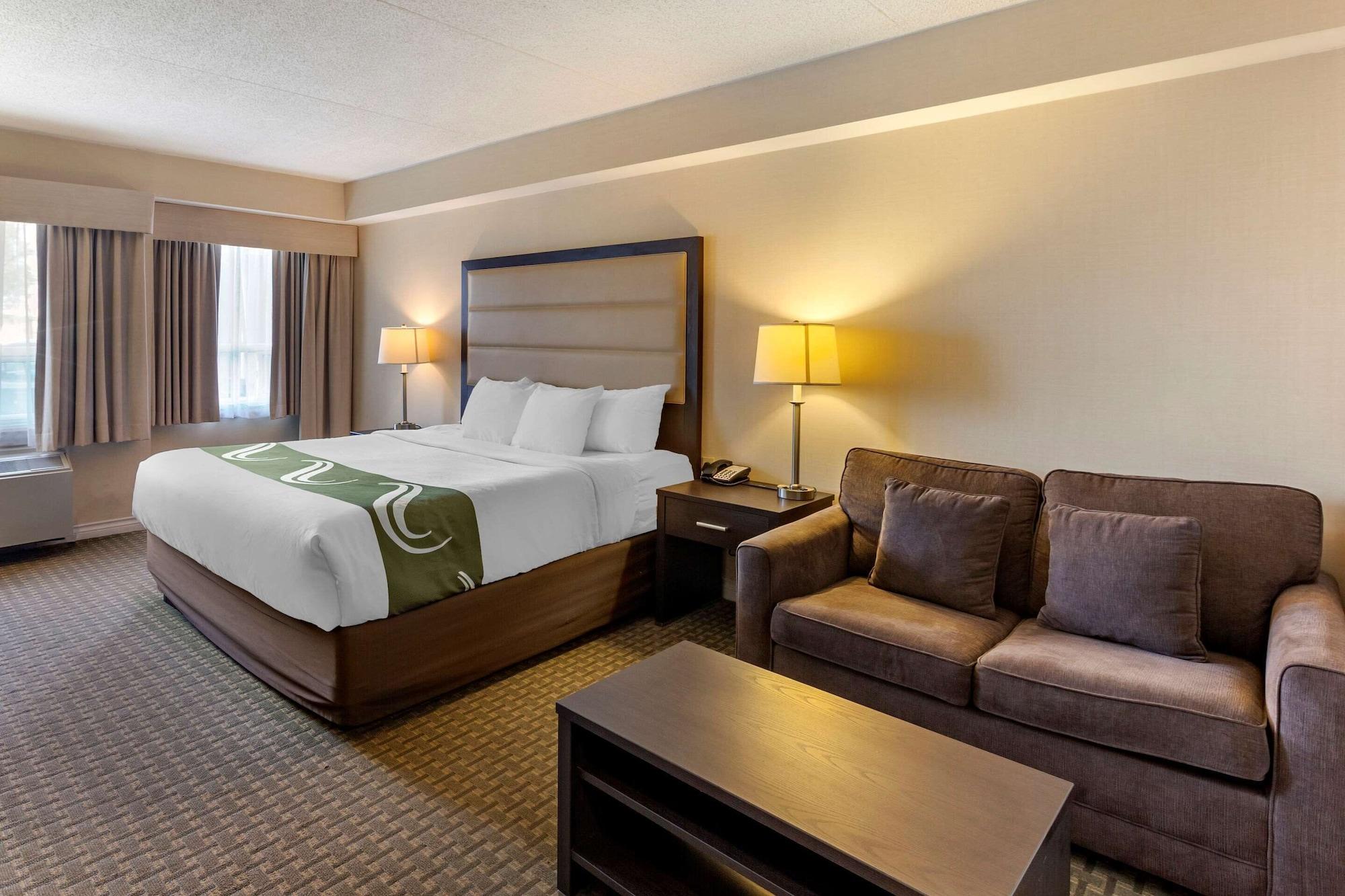 Quality Inn Airport West Місісаґа Екстер'єр фото