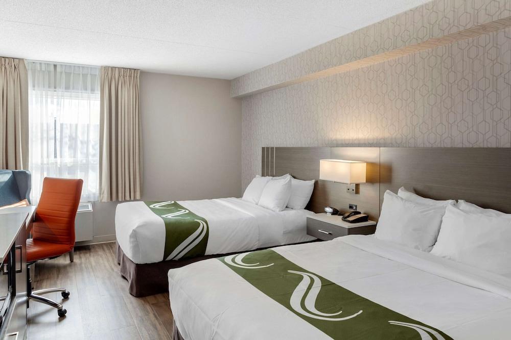 Quality Inn Airport West Місісаґа Екстер'єр фото