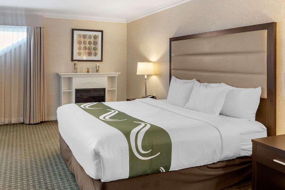 Quality Inn Airport West Місісаґа Екстер'єр фото