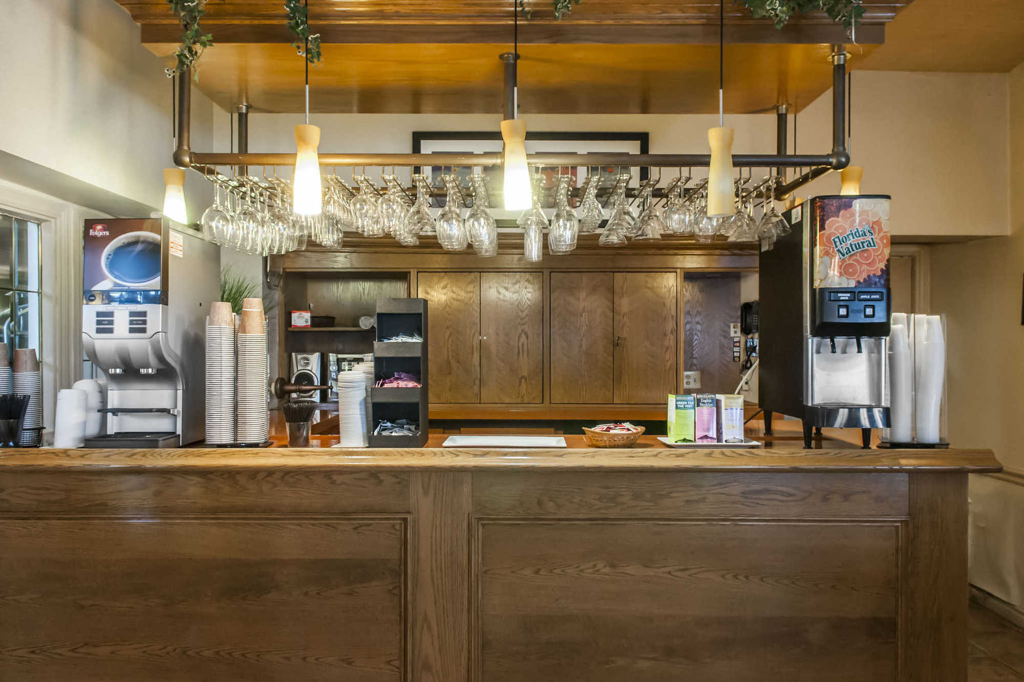 Quality Inn Airport West Місісаґа Ресторан фото