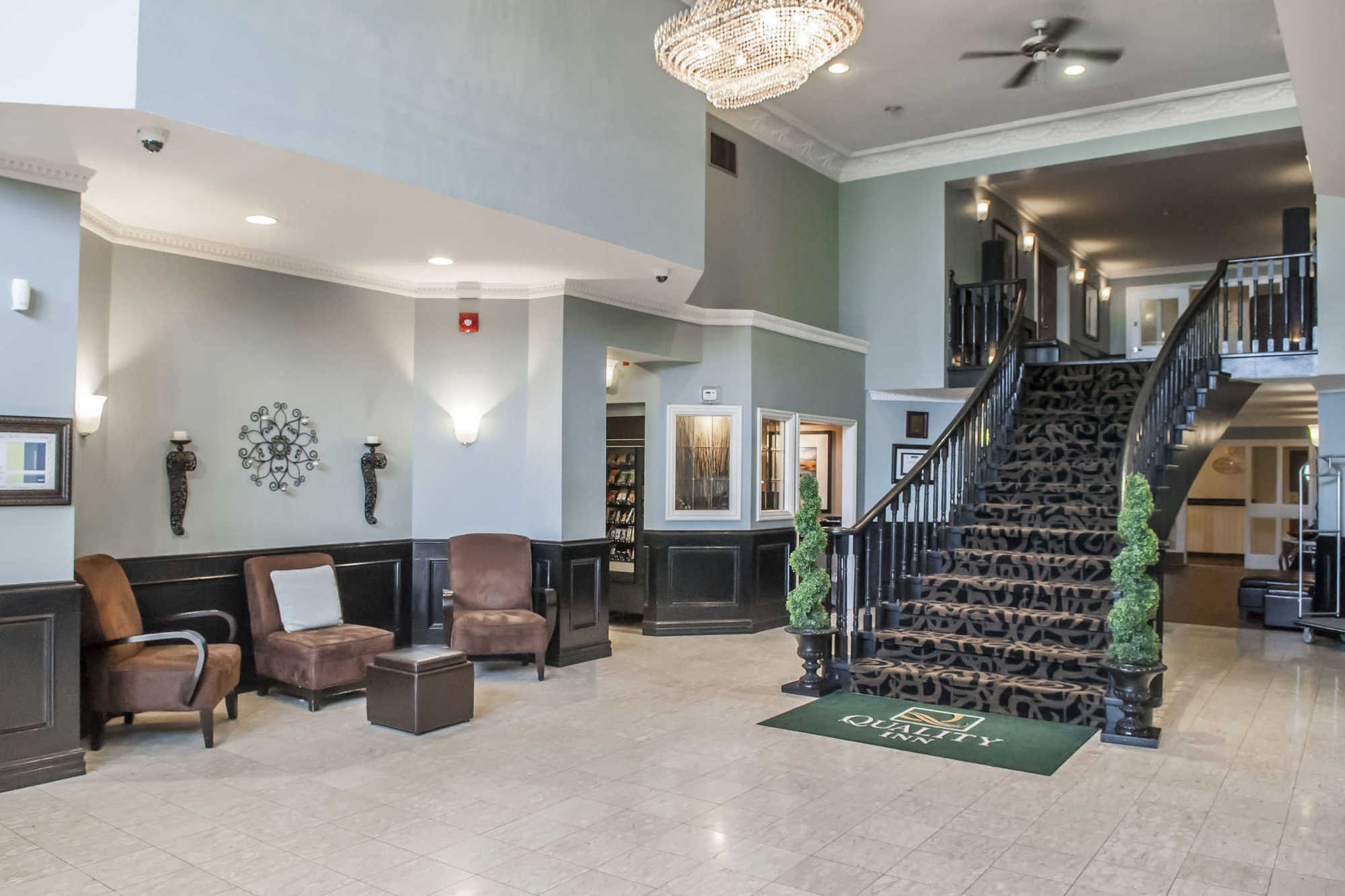 Quality Inn Airport West Місісаґа Інтер'єр фото
