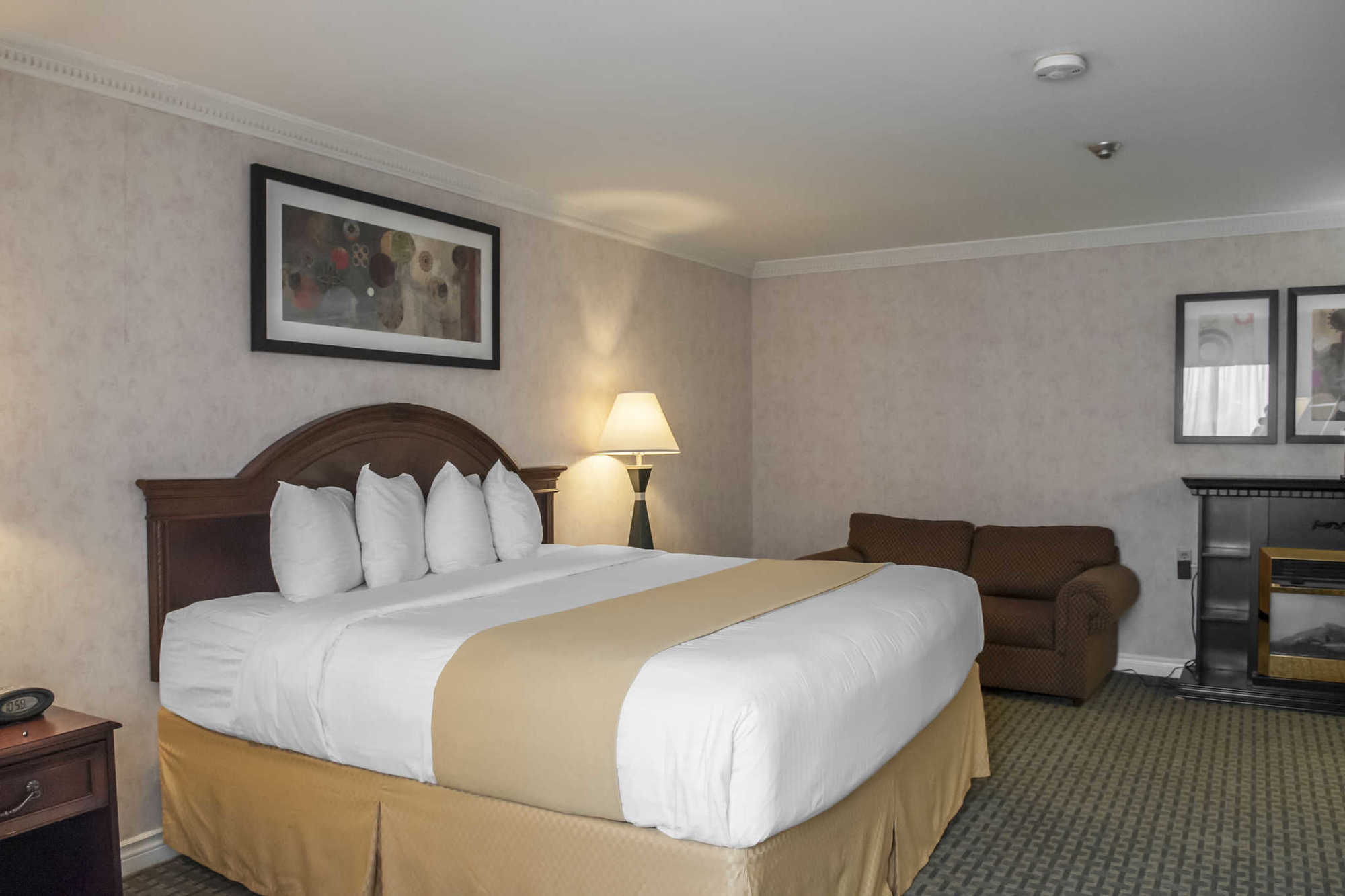 Quality Inn Airport West Місісаґа Номер фото