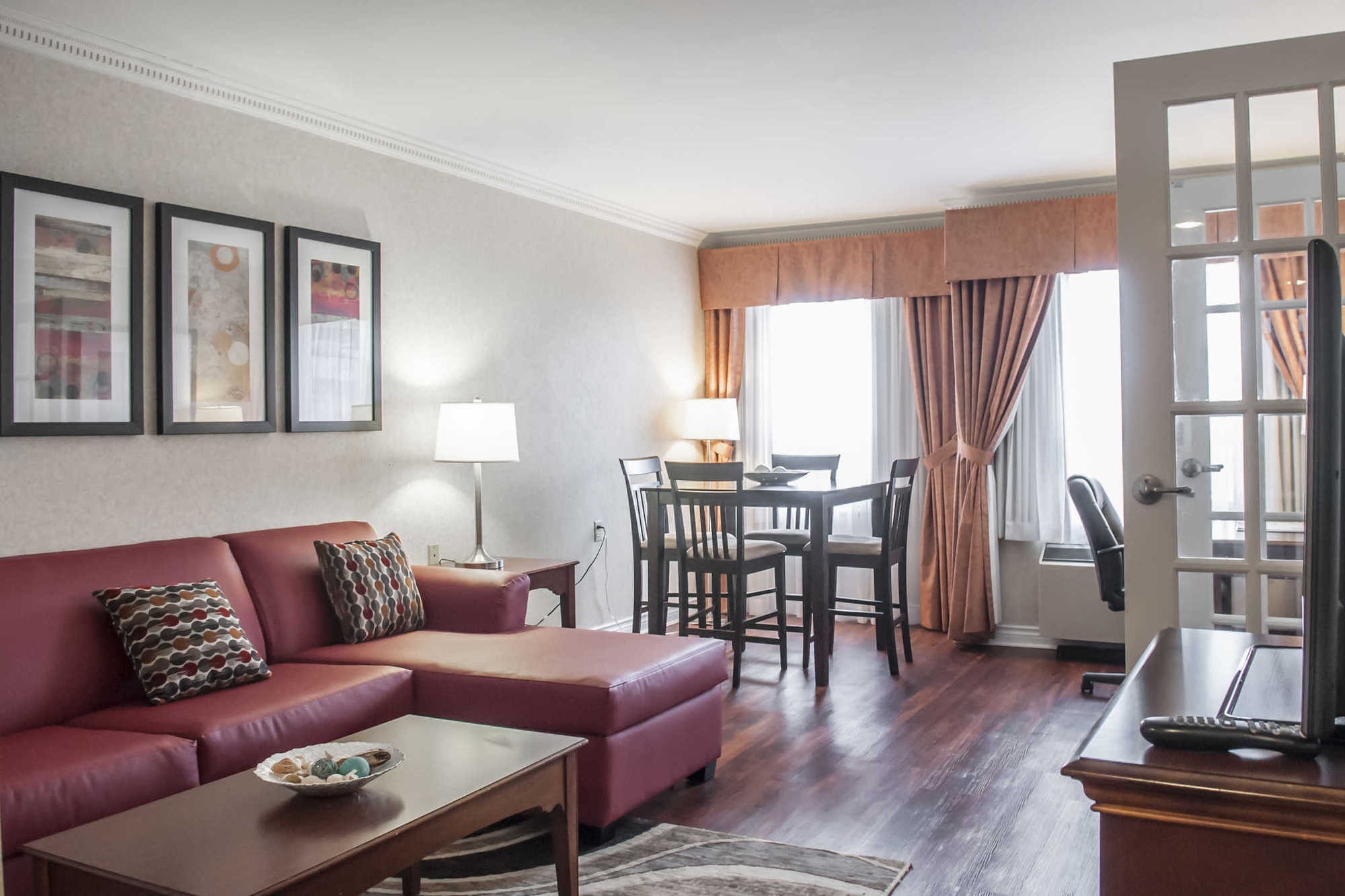 Quality Inn Airport West Місісаґа Номер фото