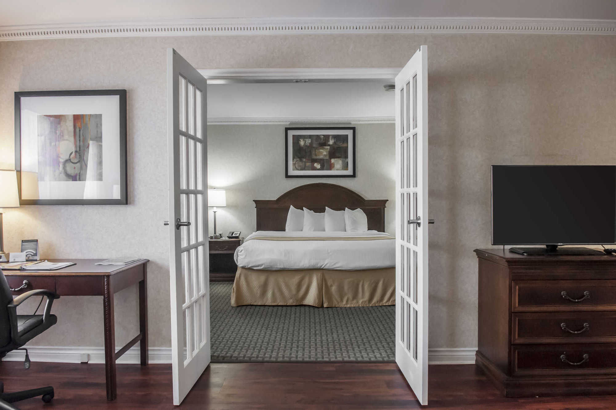 Quality Inn Airport West Місісаґа Номер фото