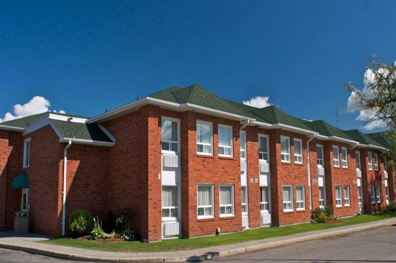 Quality Inn Airport West Місісаґа Екстер'єр фото
